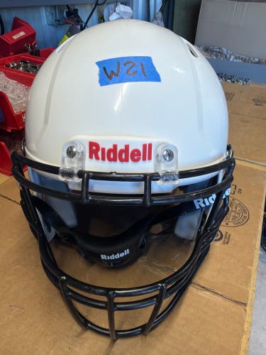 USED RIDDELL SPEED ICON YOUTH HELMET - XL - WHITE