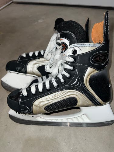 Pro Stock Easton Synergy 1500C Custom Skates – #5 Brett Clark (Size 9.0)