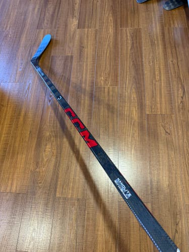 CCM Ribcor Trigger Unleashed Pro RH 85 Flex P90 (New)