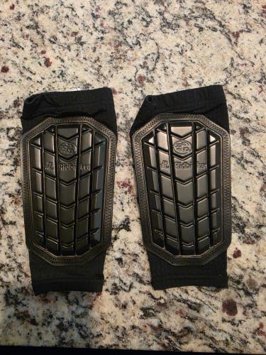 Unisex Small Shin Guards (Used)