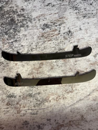 CCM Black Step Steel 271 mm (Used)