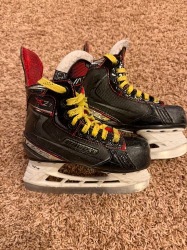 2019 Bauer Vapor X2.7 Hockey Skates Regular Width 12 (Used)