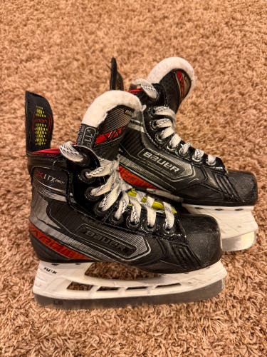 Bauer Vapor XLTX Pro Hockey Skates Regular Width 11 (Used)