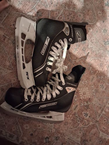 Bauer Senior Size 7 Supreme One05 Hockey Skates Regular Width 7
