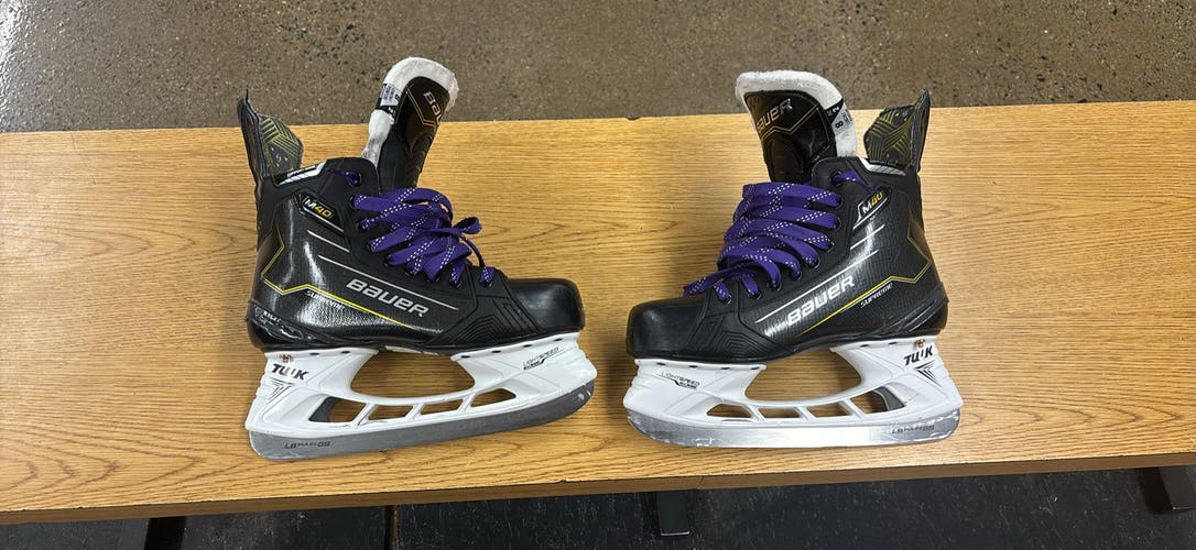 Black/Yellow 2024 Bauer Supreme M40 Hockey Skates 8 (Used)