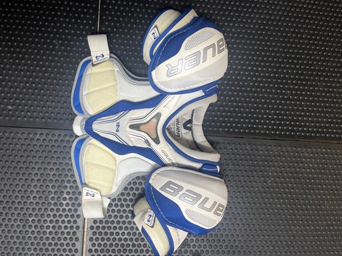 Small Senior Bauer Nexus 1N Shoulder Pads (Used)