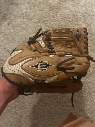 2012 Easton Natural elite RH Softball Glove 12.5" (Used)