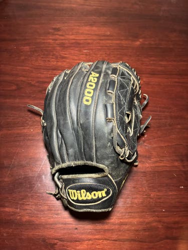 Wilson A2000 RHT Pitcher's Baseball Glove 12" (Used)
