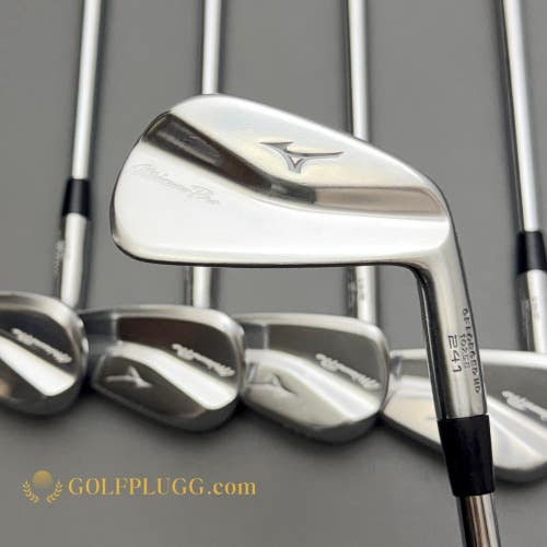 +1/2 Mizuno Pro 241 Iron Set 4-PW / Project X Rifle Steel, Extra Stiff (184)
