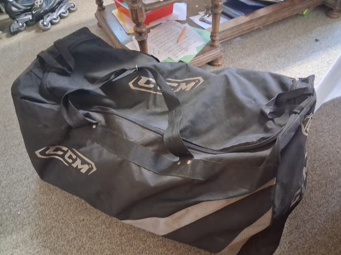 CCM V04 Hockey Bag (Used)
