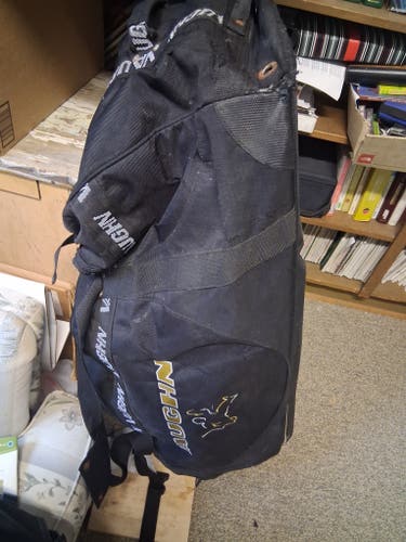 Vaugn rolling Goalie Bag