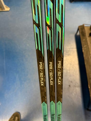 Junior Bauer Pulse Right Handed Hockey Stick 50 Flex (New)
