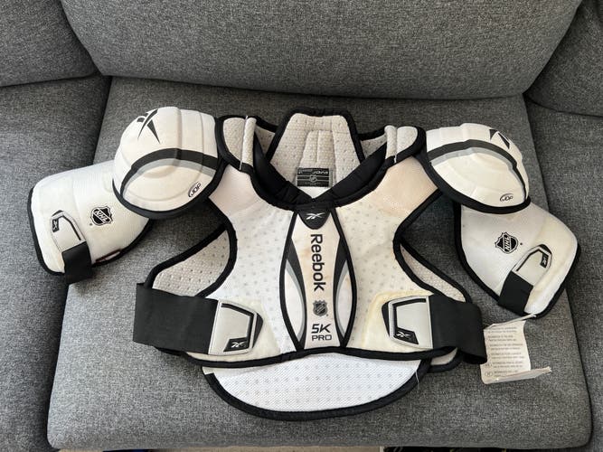 Men's Medium/Large Senior Reebok 5K Pro Shoulder Pads Pro Stock (New)