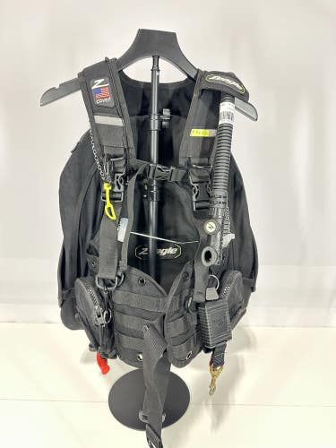 #566 Zeagle Covert XT BCD - Size M- Back Inflate
