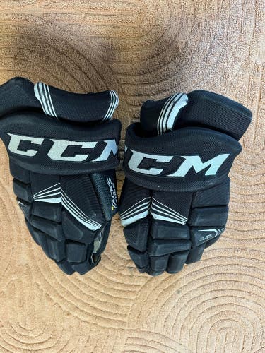 Black CCM HG7092 Gloves 13" (Used)