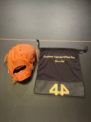 LIKE NEW 44 Pro 574 RHT Pitcher's Baseball Glove 11.75"