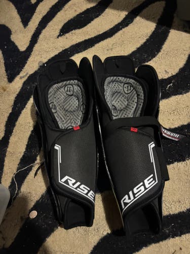 Senior Warrior Rise 14" Shin Pads (Used)