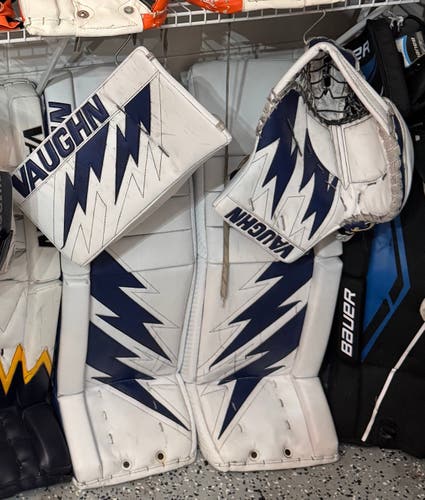 34" Vaughn V9 Regular Goalie Full Set Pro Stock (Used)