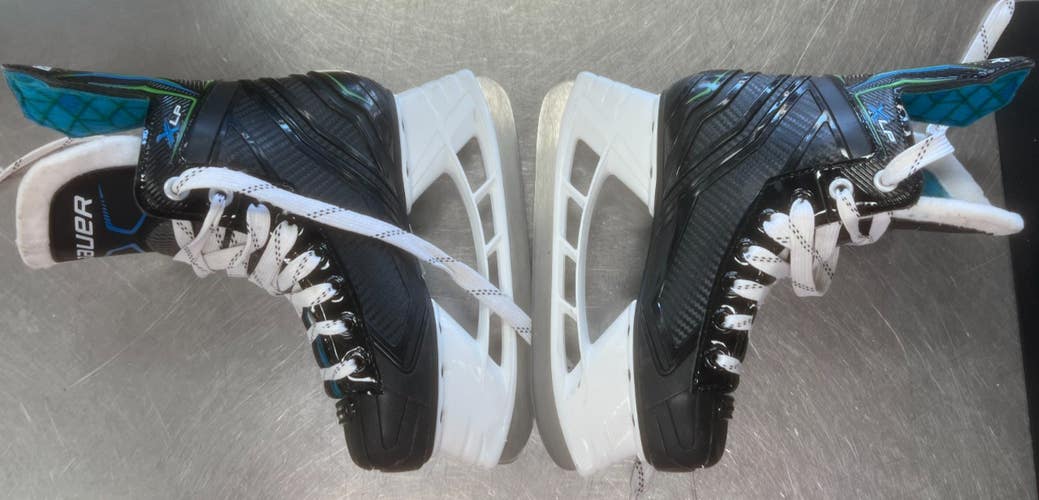 Used Bauer XLP Junior Hockey Skate Junior 01 11497-C000162410
