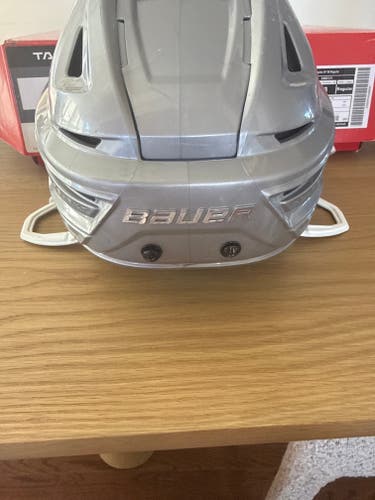 Medium Bauer Re-Akt 150 Helmet (Used)