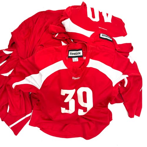 22 Used Reebok Practice Jersey Red - Used