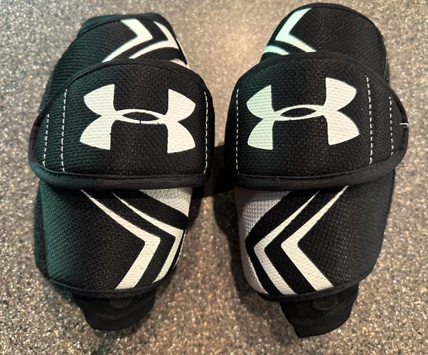 Under Armour Lacrosse Elbow Pads - BEGINNERS - Youth Medium - STRATEGY - EUC