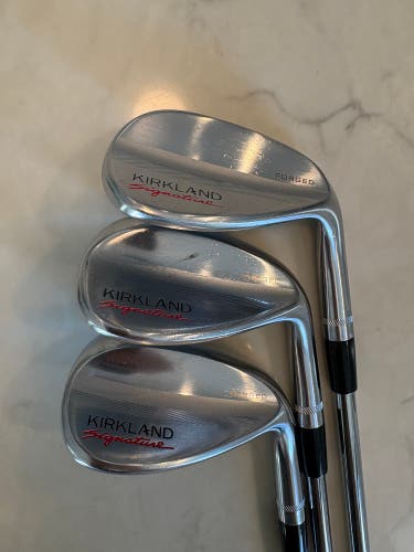 Kirkland Signature Gen 3 Forged Wedge Set 52° 56° 60° RH Lamkin Golf Wedges