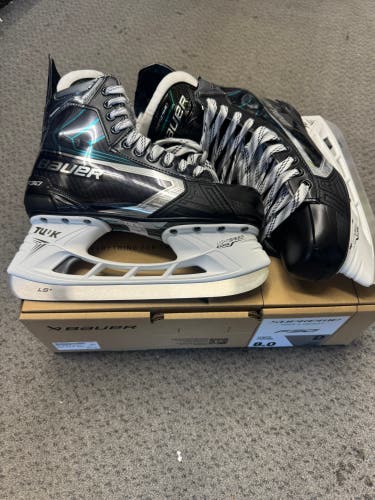 Bauer Supreme F30 Hockey Skates Regular Width 8 (New)