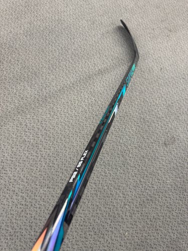Intermediate Bauer Right Handed Hockey Stick P92 55 Flex (New)