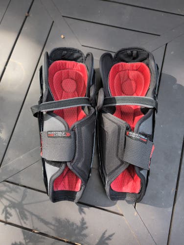 Junior CCM JetSpeed FT370 12" Shin Pads (Used)