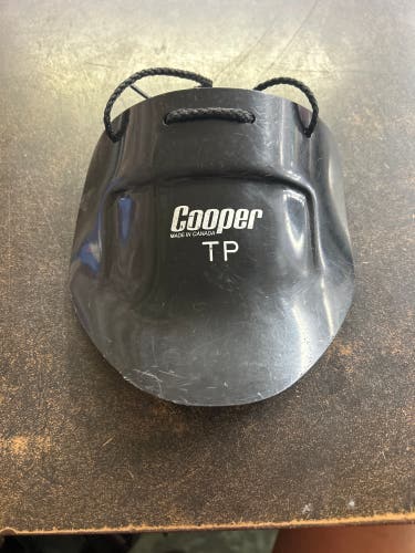 Cooper TP Goalie throat guard
