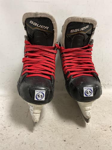 Used Bauer SUPREME M40 Intermediate Hockey Skate Black Intermediate 5.5 11855-S000211470