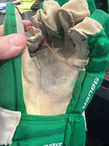 Bauer Vapor Team Pro Gloves 13" Pro Stock (Used)