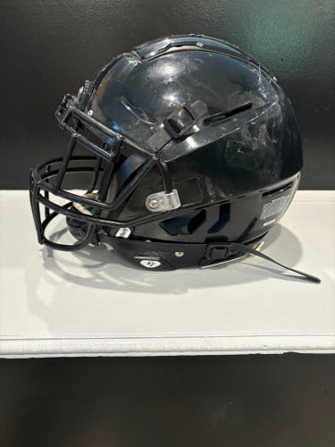 Black Adult Medium Schutt F7 Helmet (Used)
