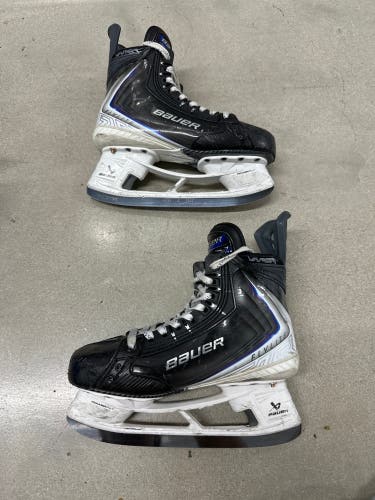 2025 Bauer Vapor Flylite Hockey Skates Size 5.5 (Used)