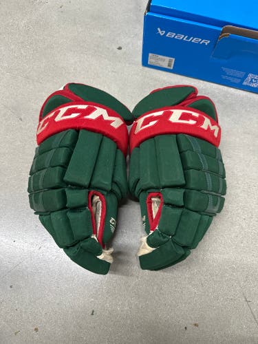 NHL WILD 4 ROLL CCM Pro Model Gloves 15" Pro Stock (Used)
