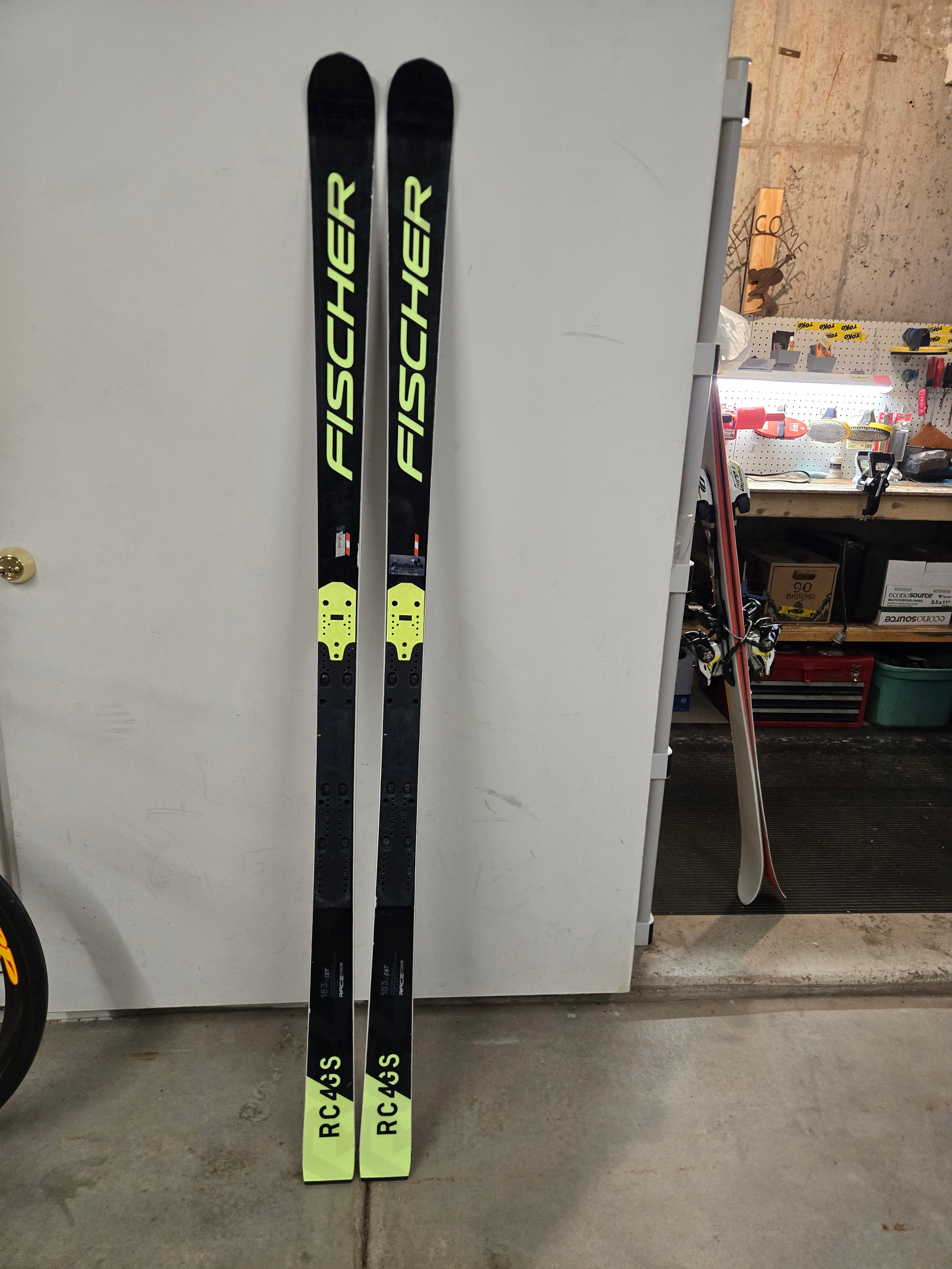 フィッシャーRC4 GS 183 中古 Unisex Fischer Racing 183 cm RC4 GS Skis Without Bindings (Used