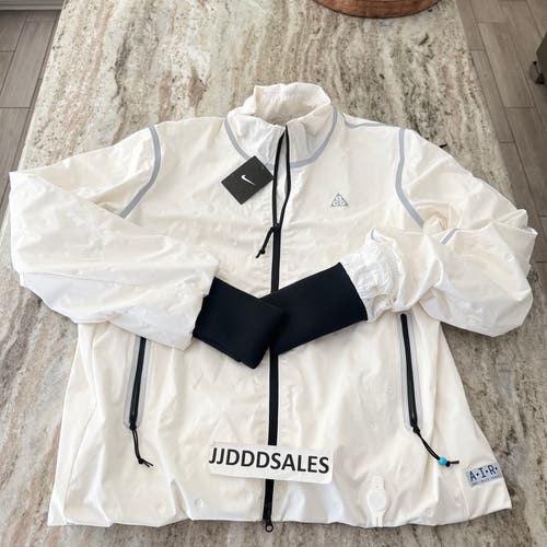 Nike ACG Air Milano Inflatable Jacket IV5956-133 Olympics Men’s Large NWT RARE

New With Tags