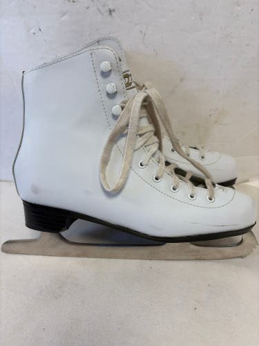 DBX Figure Skates B Adult 7 (Used)