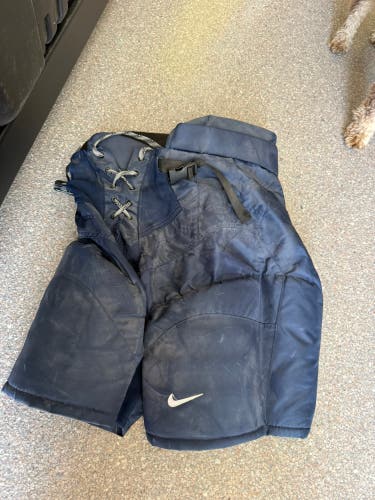 Women's Senior Medium Nike Apollo Hockey Pants Pro Stock (Used)