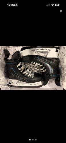 CCM Vizion Hockey Skates Size 6 Wide