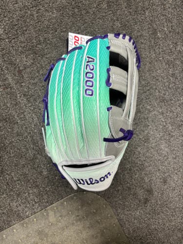 Wilson A2000 RH Outfield Baseball Glove 12.25" (New)