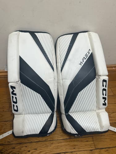20" CCM YFlex Goalie Leg Pads (Used)