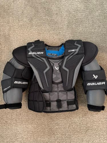Junior Large 2024 Bauer GSX Goalie Chest Protector (Used)