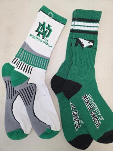 ST20 Mens NCAA NORTH DAKOTA STATE BISON Crew Socks Lot of 2 Pair LARGE New