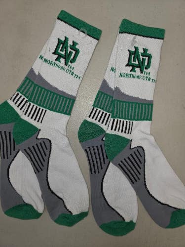 ST21 Mens NCAA NORTH DAKOTA STATE BISON Crew Socks Lot of 2 Pair LARGE New