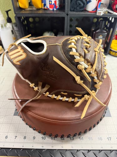 Marucci Krewe RH Catcher's Baseball Glove 32" (Used)
