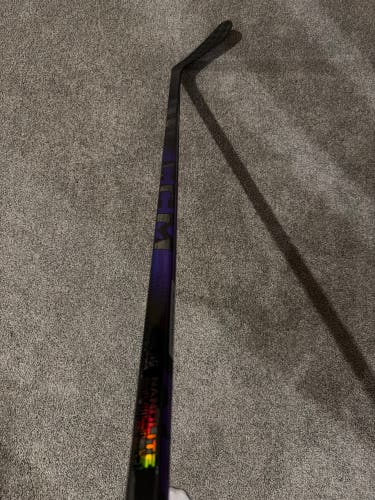 Intermediate CCM Ribcor Trigger 10 Pro Right Handed Hockey Stick P28 55 Flex (New)