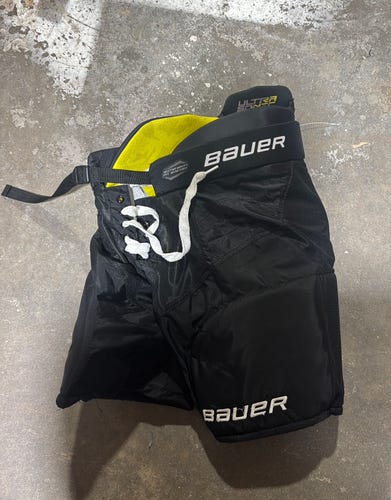 Youth Large Bauer Supreme Ultrasonic Hockey Pants (Used)