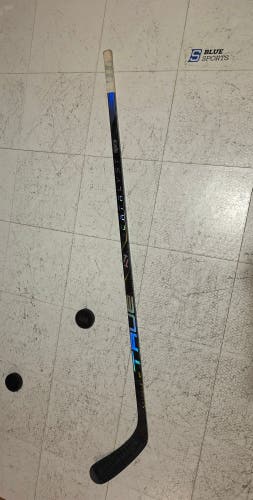 Senior True Catalyst 9x3 Right Handed Hockey Stick P92 55 Flex (Used)